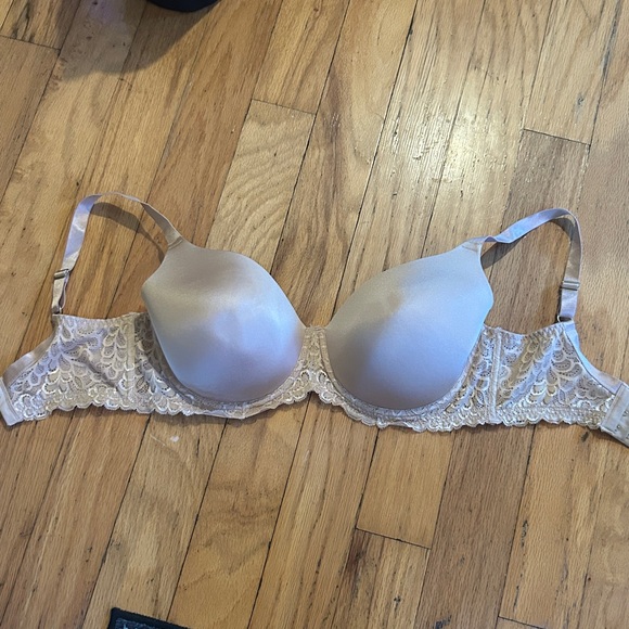 True & Co Nude Underwire Bra - Picture 1 of 6